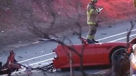 פרארי בתאונת דרכים, צילום: FOX 11 יוטיוב